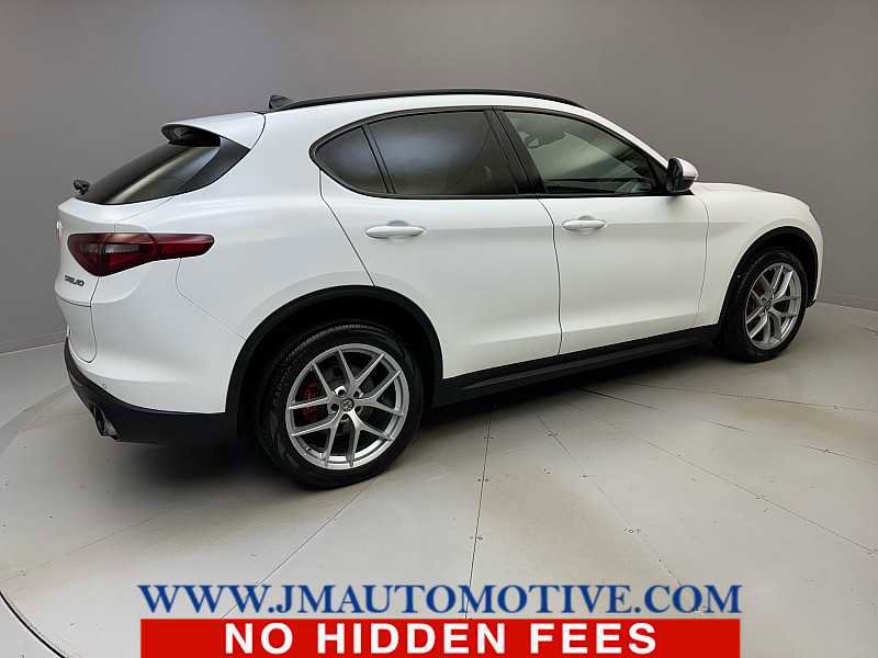 Used 2018 Alfa Romeo Stelvio Ti Sport AWD/4WD image 5