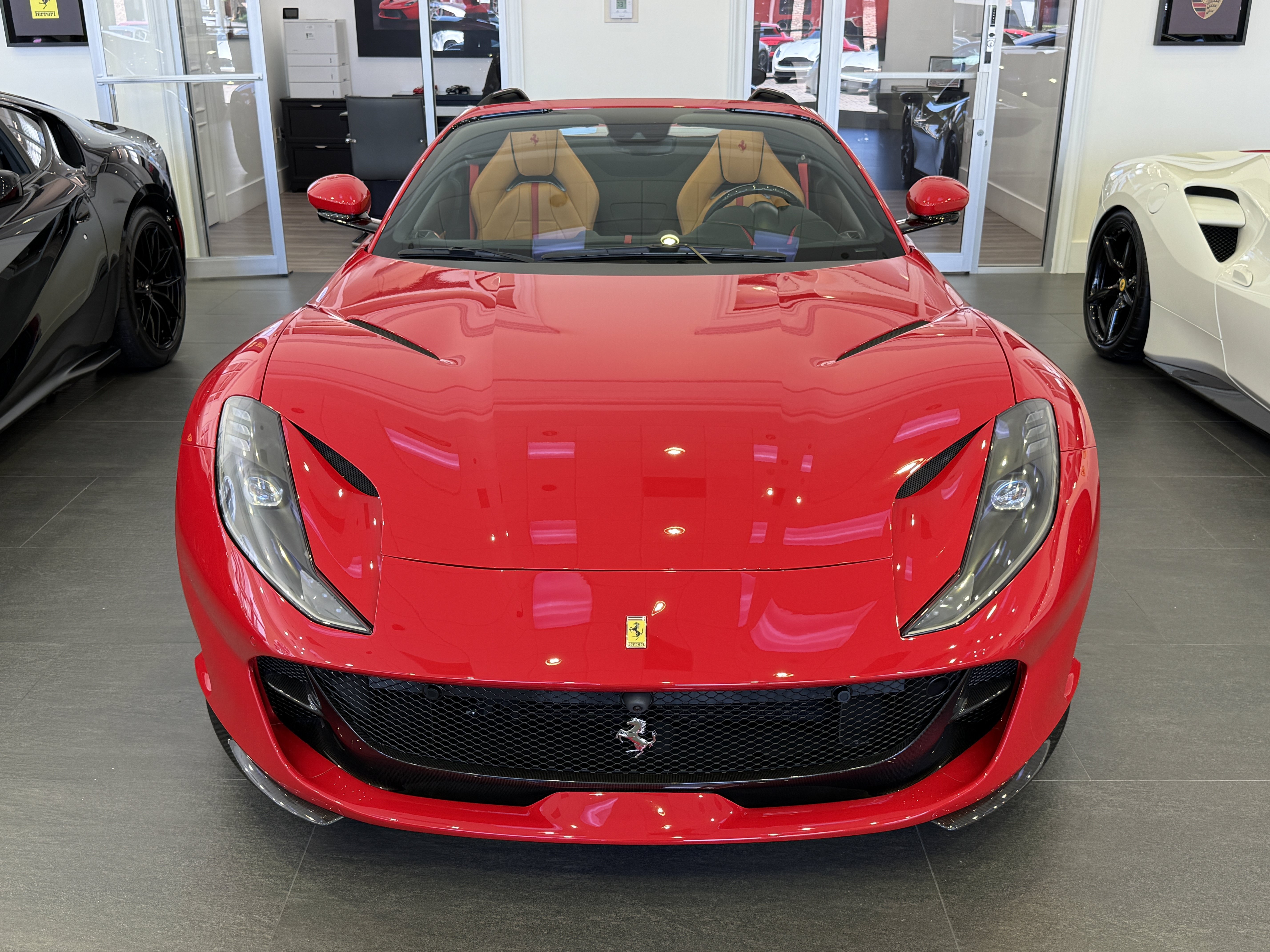 Used 2022 Ferrari 812 GTS RWD image 8