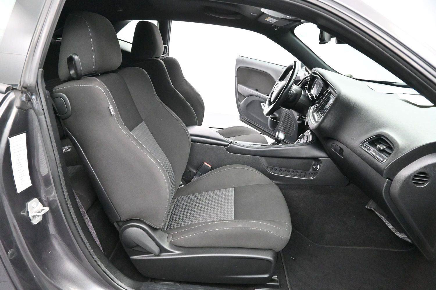 Used 2022 Dodge Challenger GT AWD/4WD image 27
