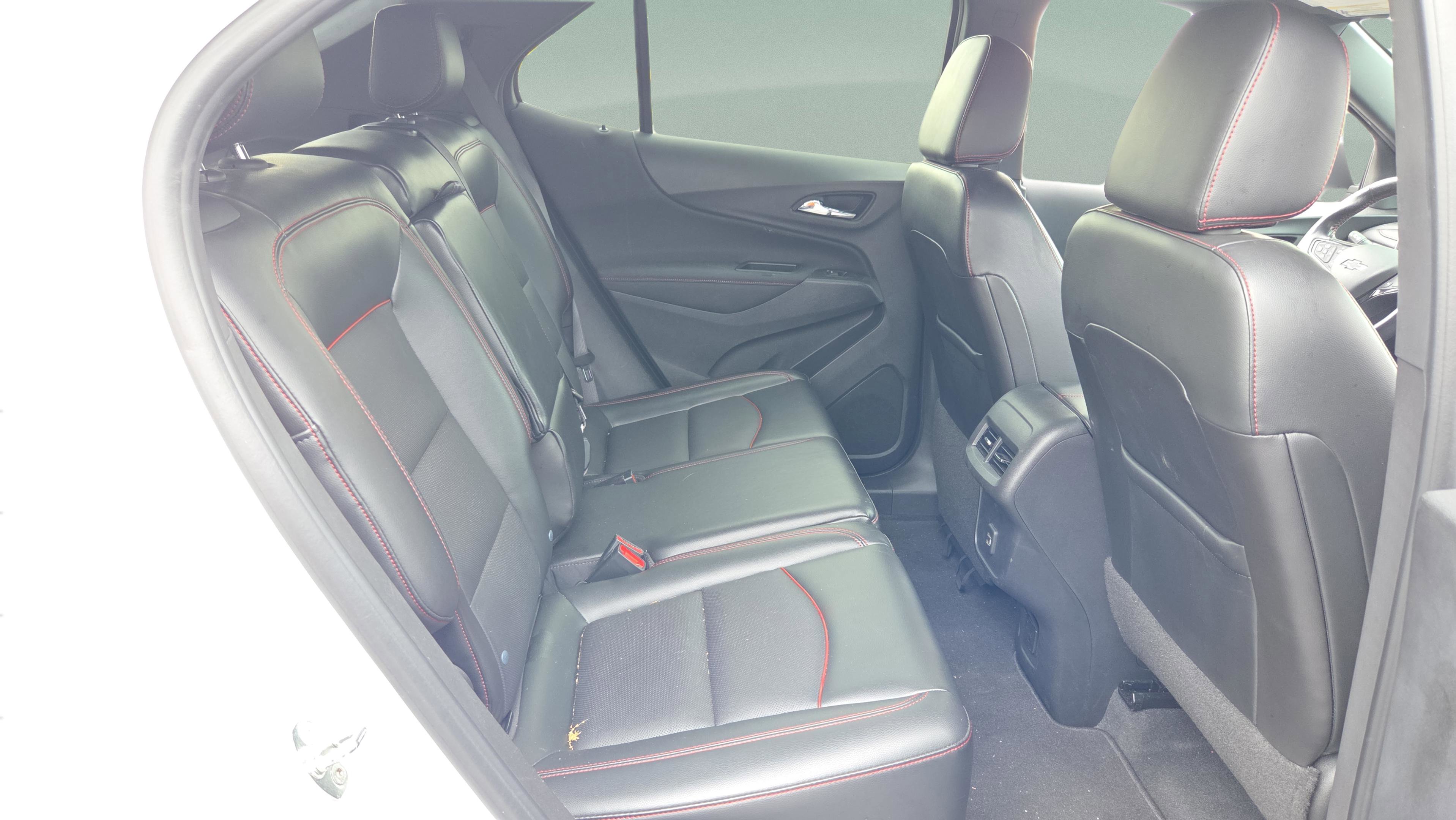 Used 2022 Chevrolet Equinox RS w/ RS Leather Package image 15