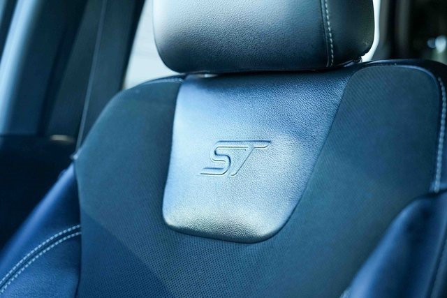 Used 2022 Ford Edge ST image 50