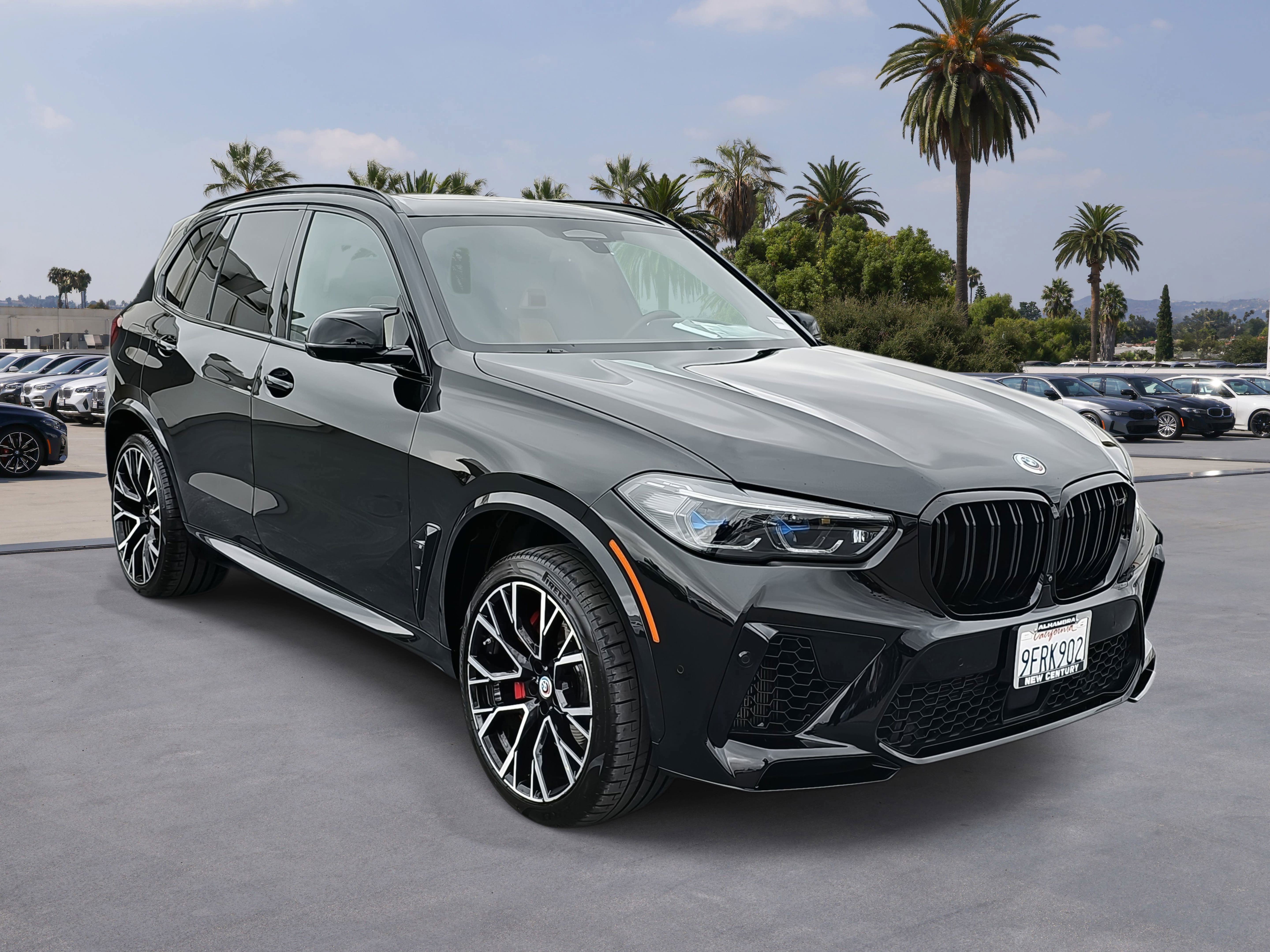 Used 2023 BMW X5 M w/ Competition Package image 3