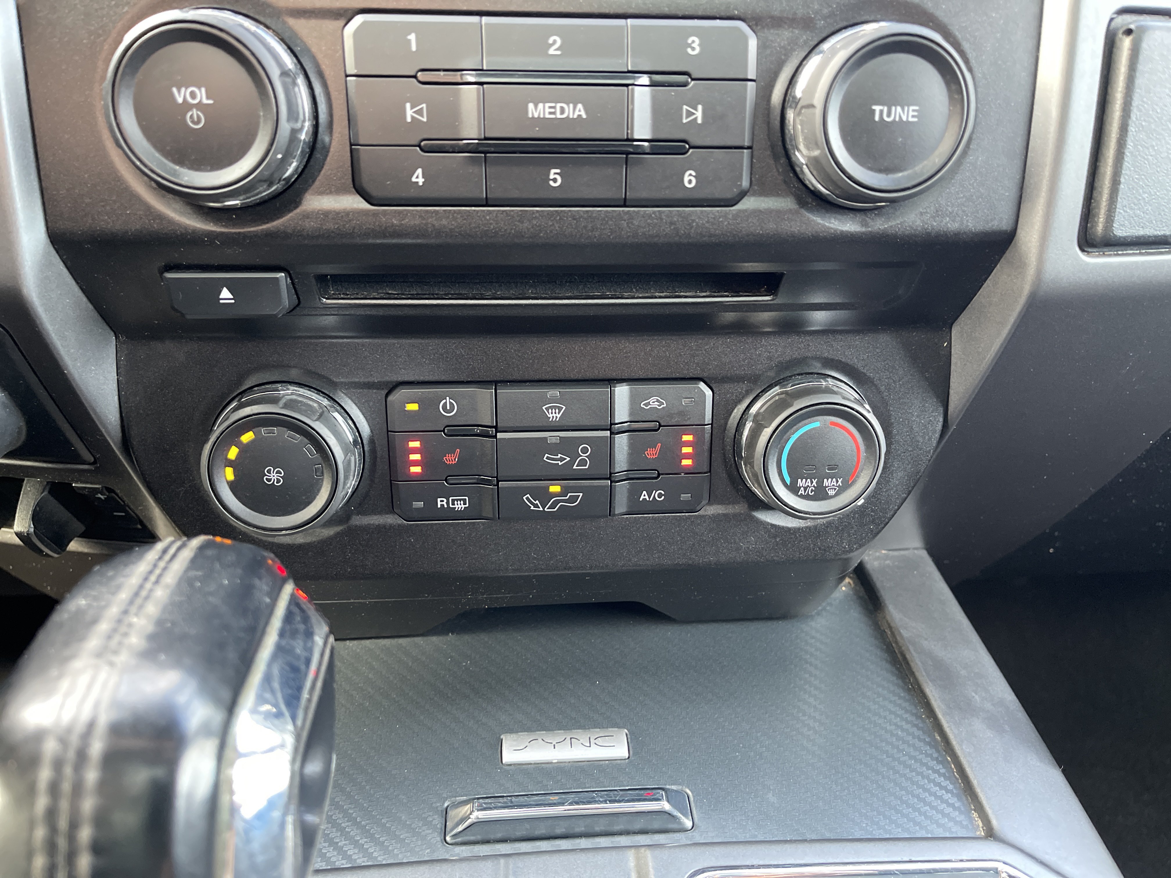 Used 2018 Ford F150 XLT w/ Equipment Group 302A Luxury AWD/4WD image 20