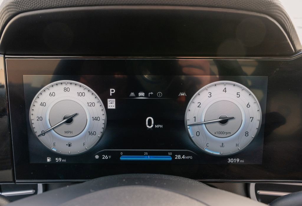 Certified 2025 Hyundai Elantra Limited image 25