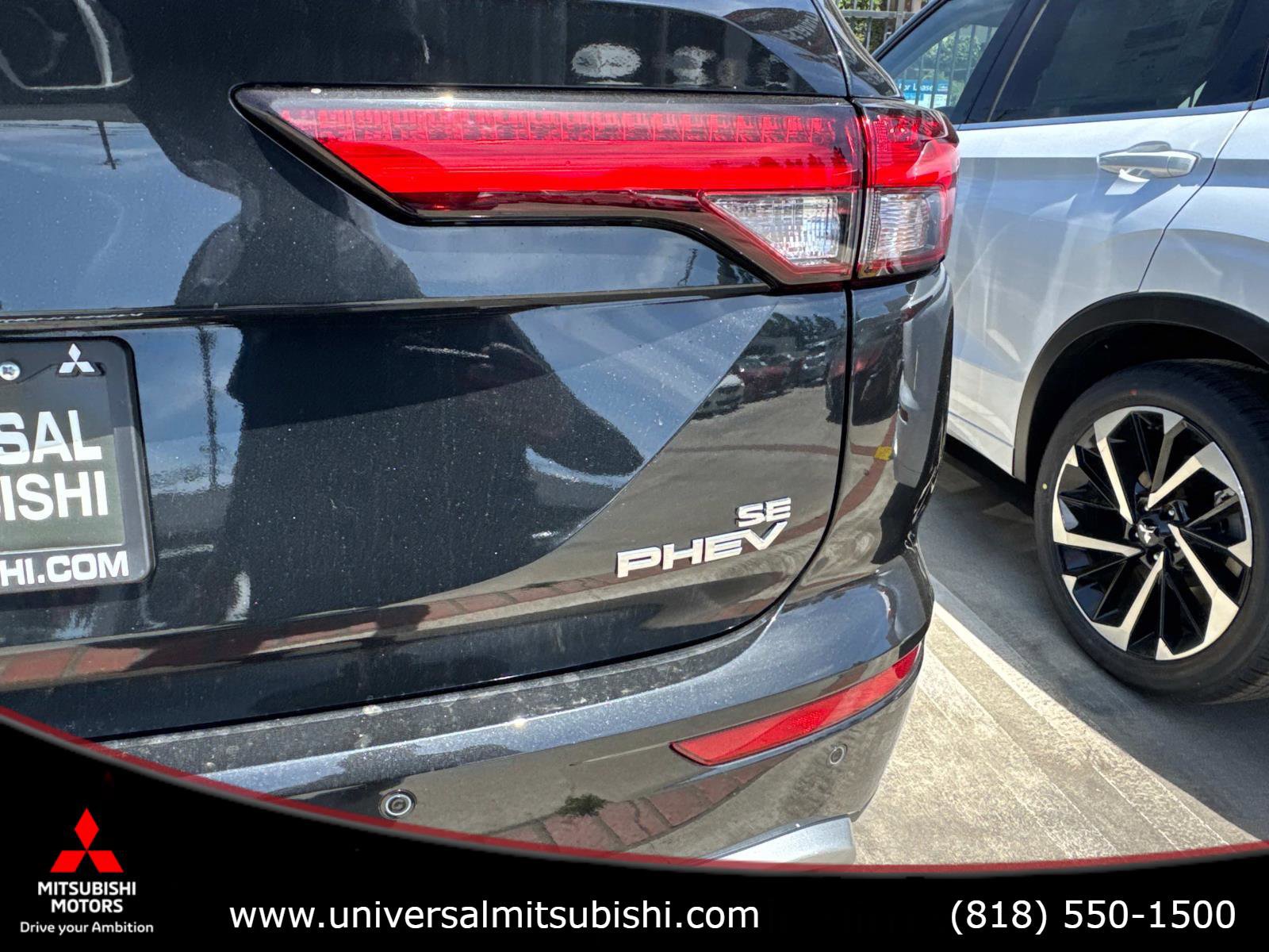 New 2025 Mitsubishi Outlander 4WD Plug-In Hybrid image 8