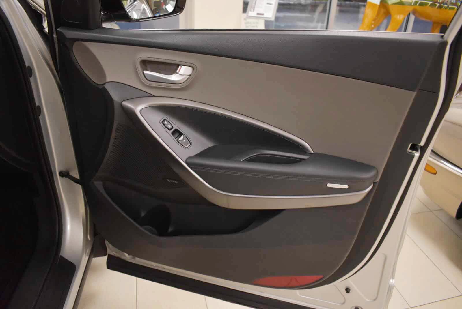 Used 2014 Hyundai Santa Fe Sport 2.0T w/ Navigation Package 06 AWD/4WD image 48