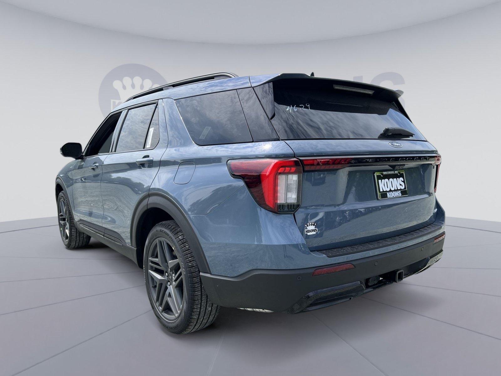 New 2026 Ford Explorer ST-Line w/ ST-Line Street Pack AWD/4WD image 4