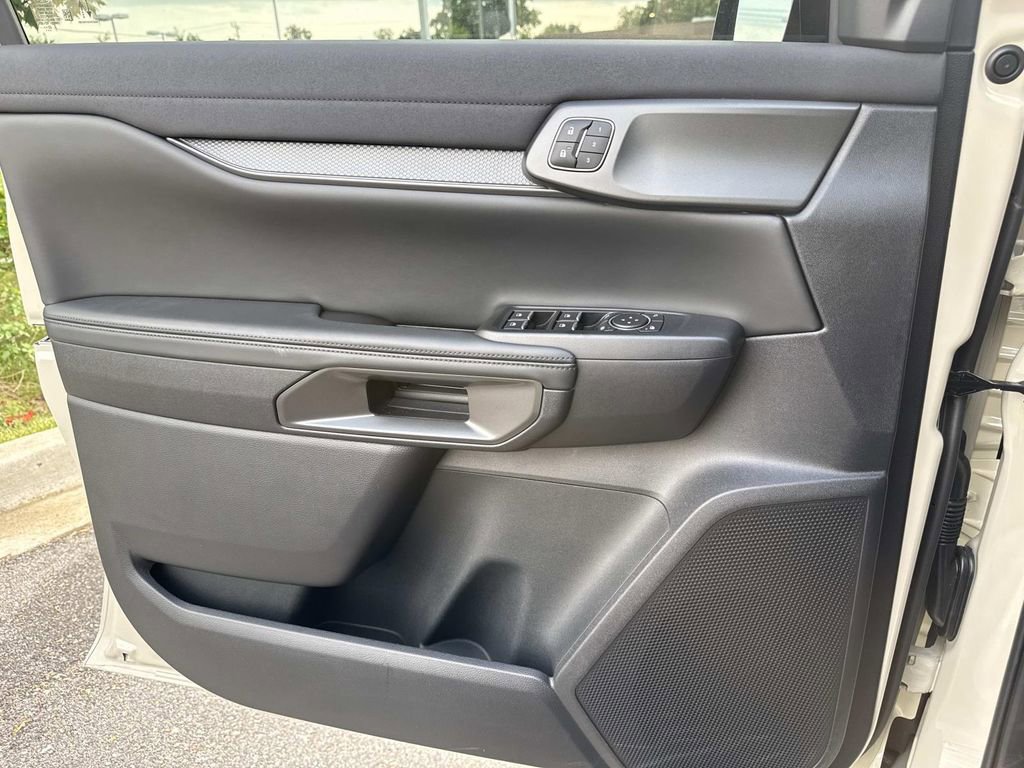 Used 2025 Ford Ranger Raptor AWD/4WD image 25