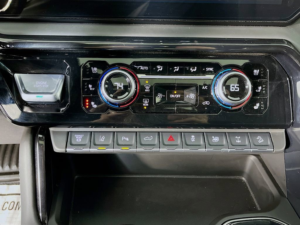 Used 2025 GMC Sierra 2500 AT4X image 22