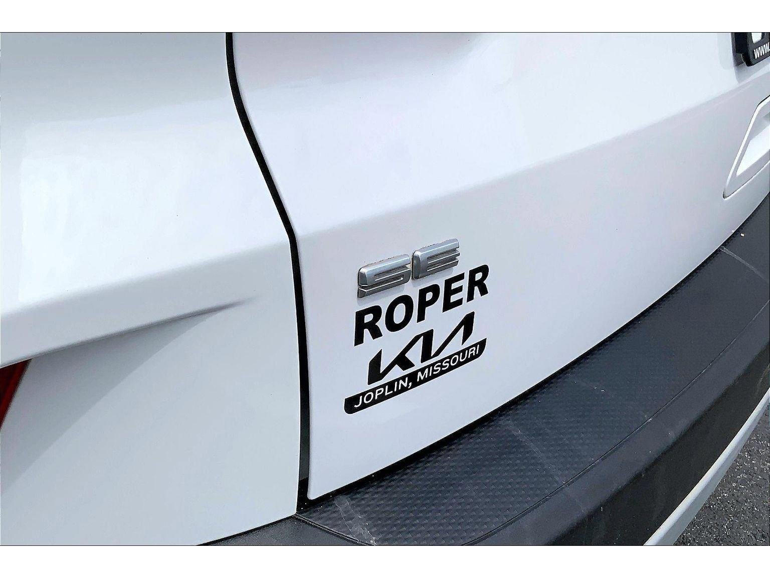 Used 2020 Ford Escape SE FWD image 8