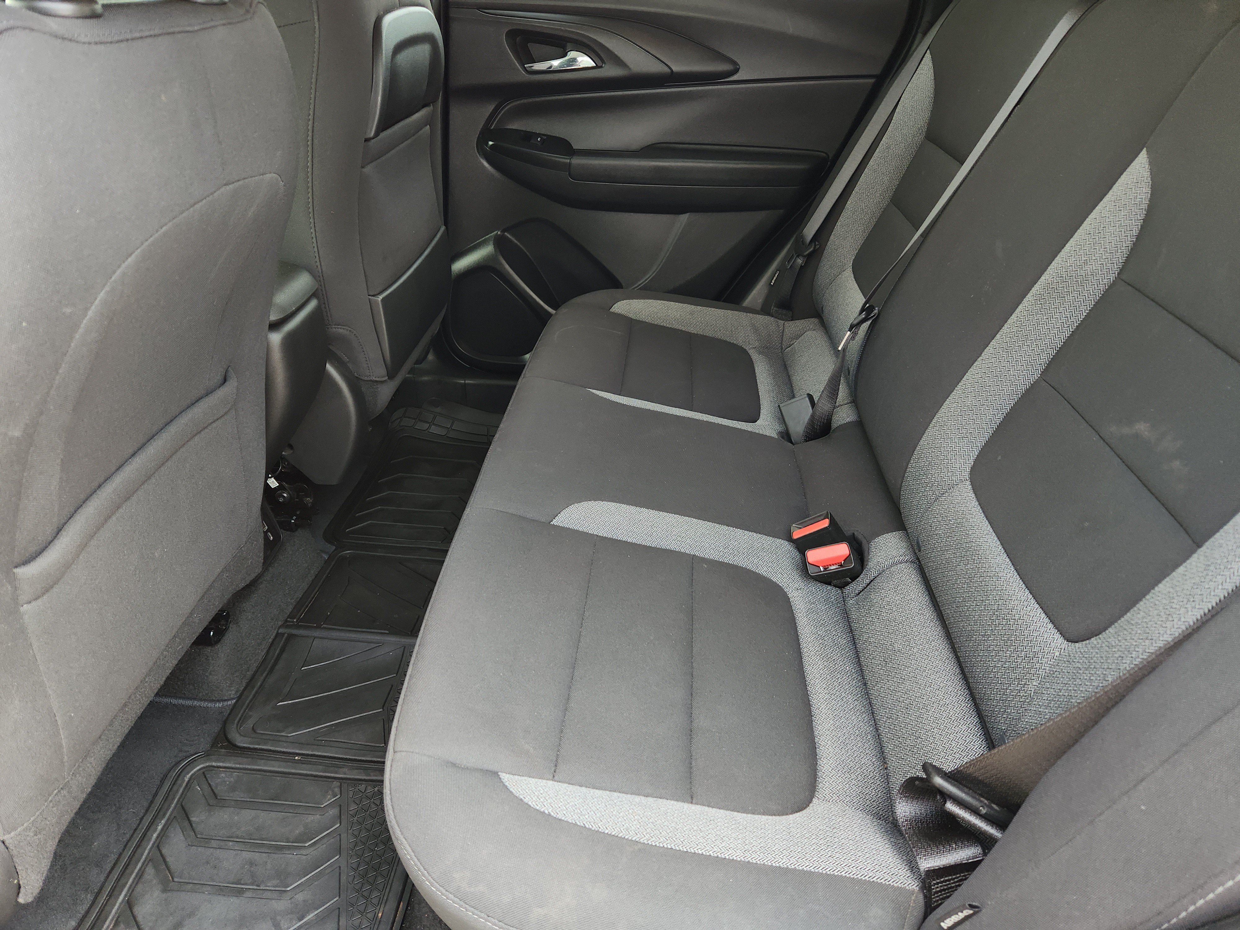 Used 2022 Chevrolet TrailBlazer LT w/ Convenience Package FWD image 31