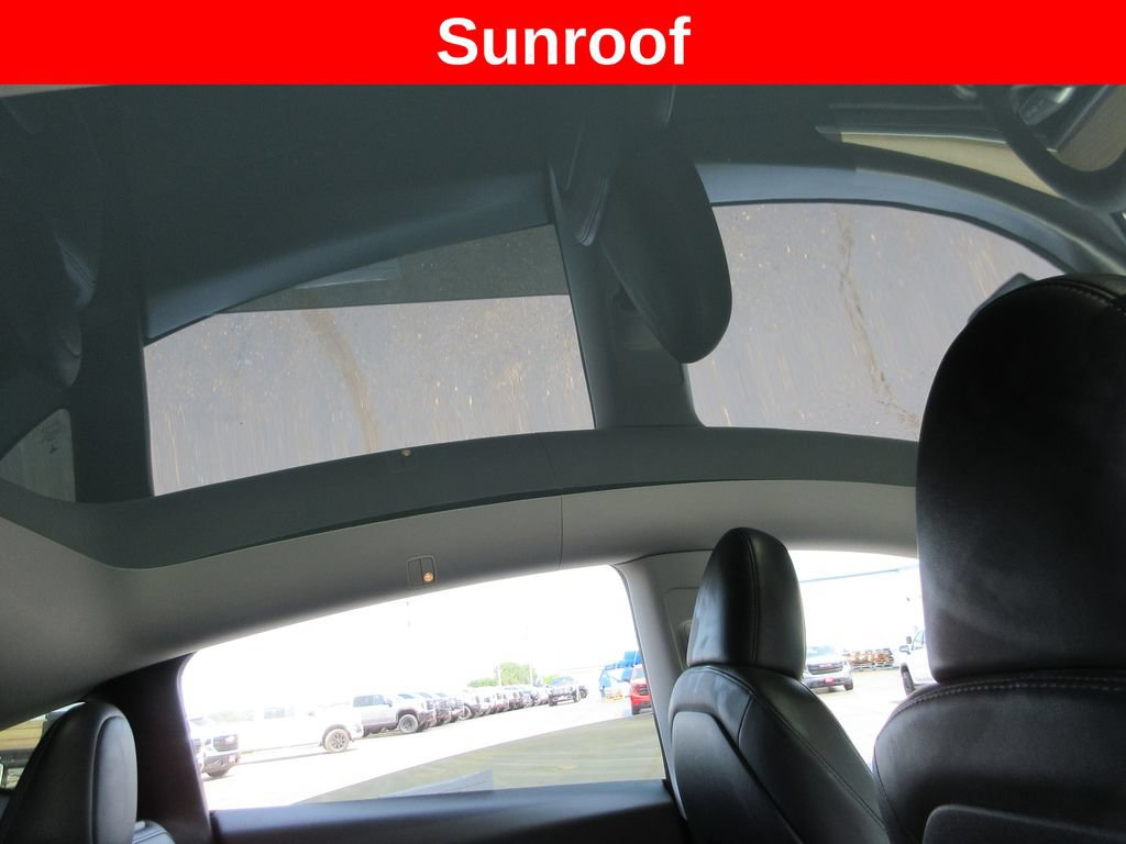 Used 2024 Tesla Model Y Performance AWD/4WD image 16