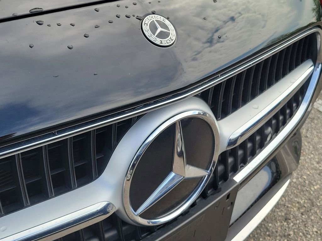 Used 2025 Mercedes-Benz C 300 Sedan image 5