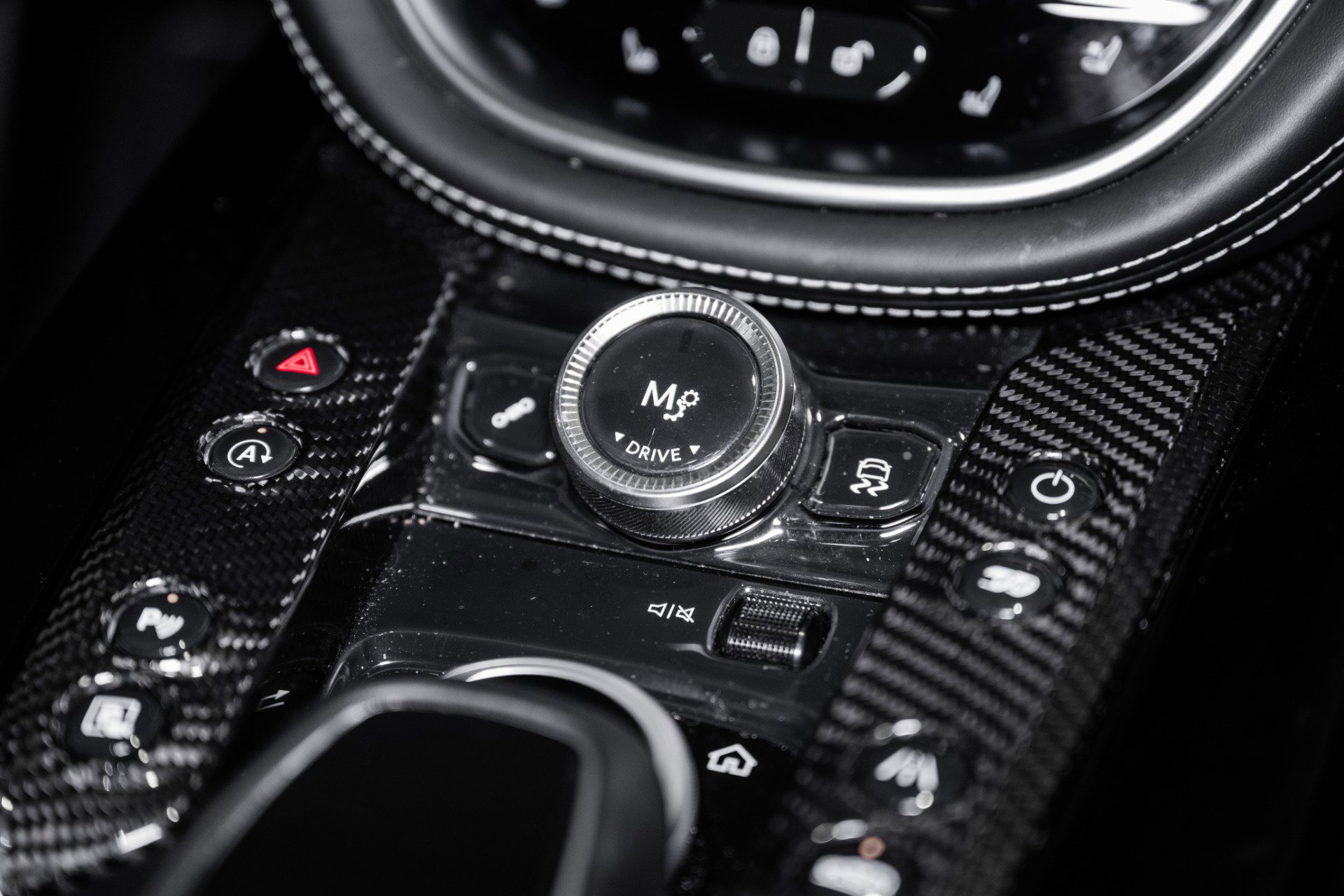 Used 2023 Aston Martin DBX 707 image 39