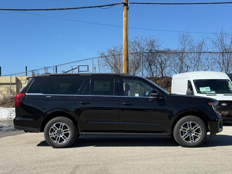 New 2026 Ford Expedition Max Active image 2