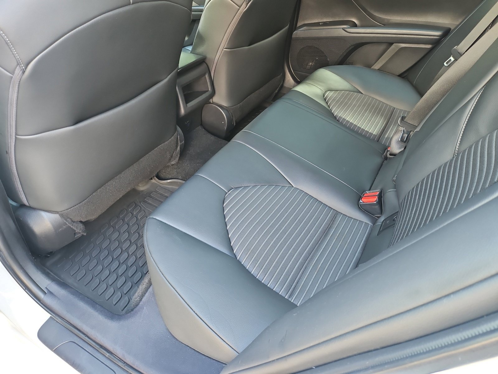 Used 2023 Toyota Camry SE FWD image 33