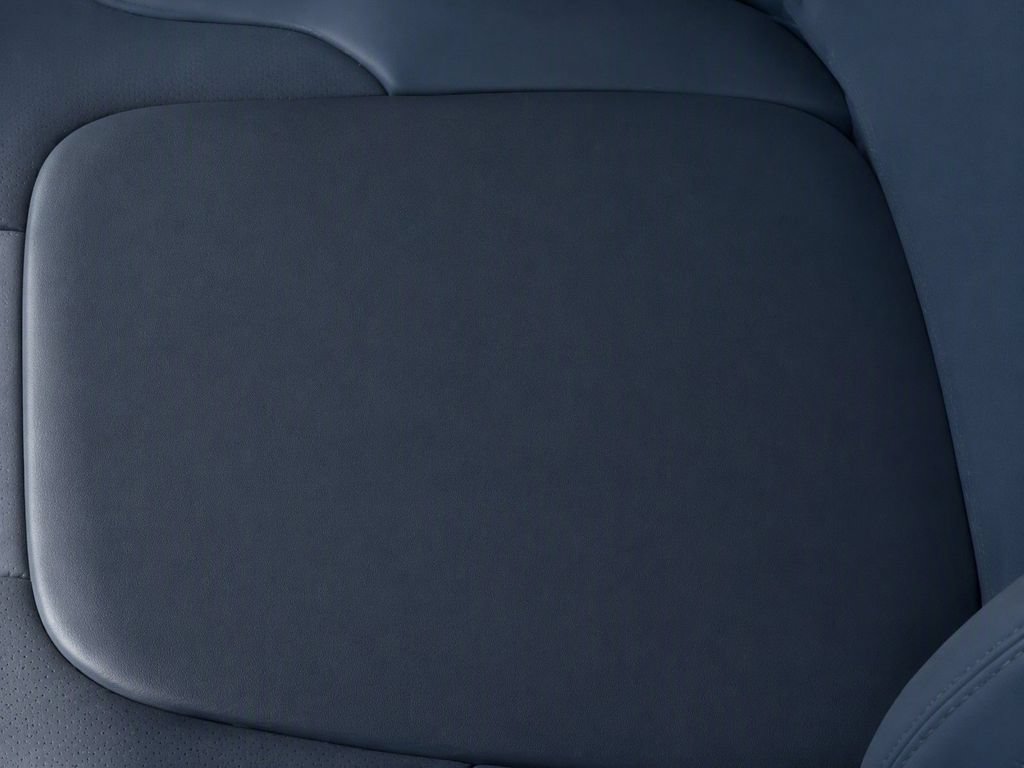 Certified 2025 Kia Carnival FWD image 34