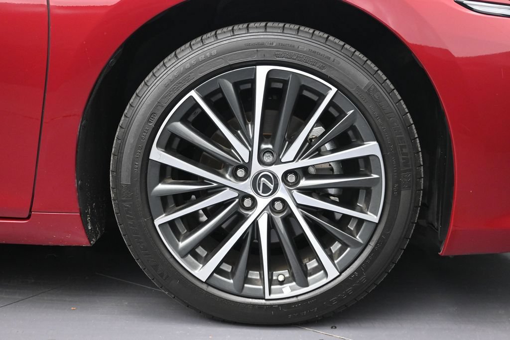 Used 2025 Lexus ES 350 w/ Premium Package FWD image 9