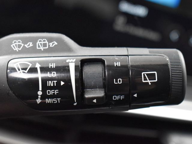 Certified 2025 Kia Sorento LX image 30