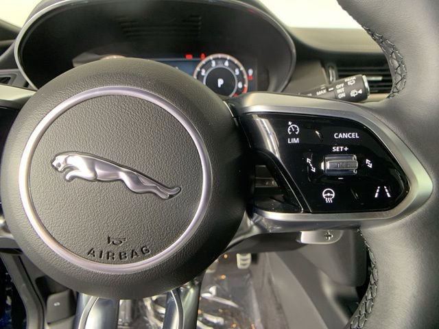 Certified 2024 Jaguar E-PACE R-Dynamic SE image 17