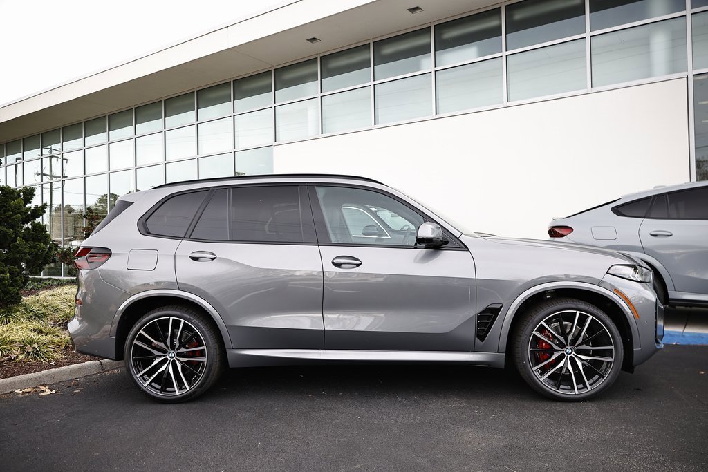 New 2026 BMW X5 xDrive40i w/ M Sport Package image 4