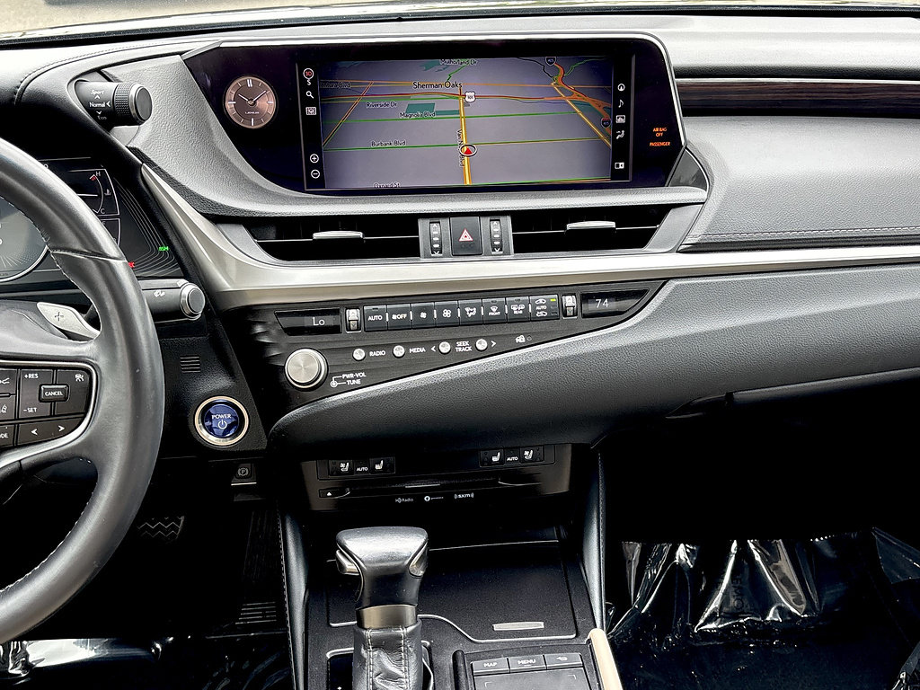 Used 2021 Lexus ES 300h w/ Premium Package FWD image 16