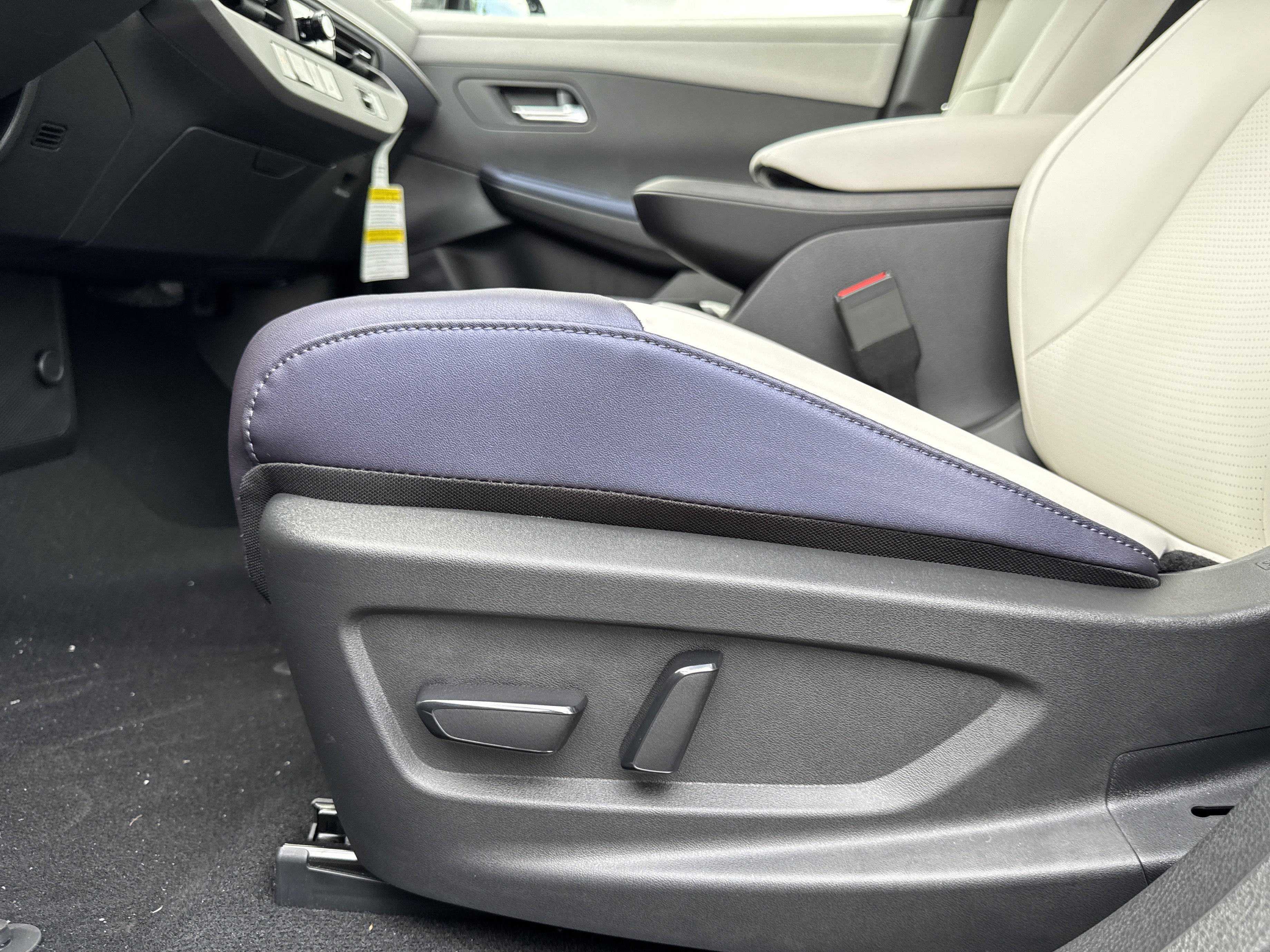 New 2026 Nissan Leaf SV+ FWD image 11
