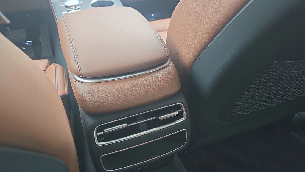 New 2026 Genesis GV70 2.5T Advanced AWD/4WD image 11