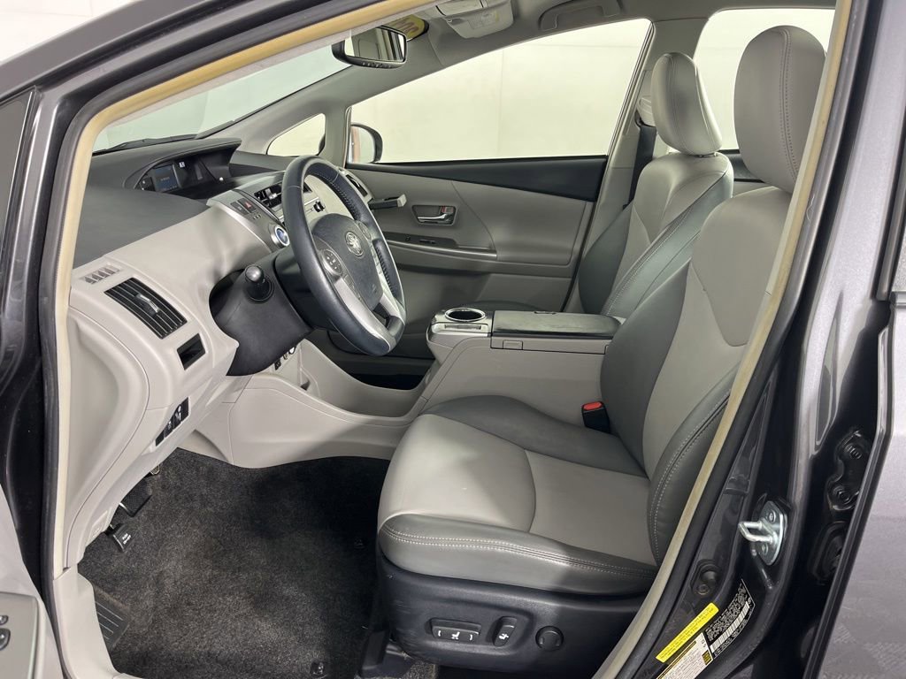 Used 2015 Toyota Prius V Four FWD image 28