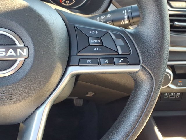 Used 2025 Nissan Altima 2.5 SV FWD image 18