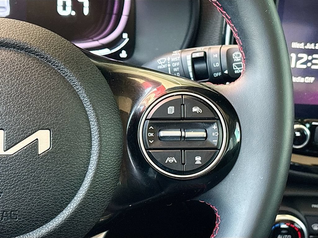 Used 2023 Kia Soul GT-Line w/ GT-Line Technology Package FWD image 12