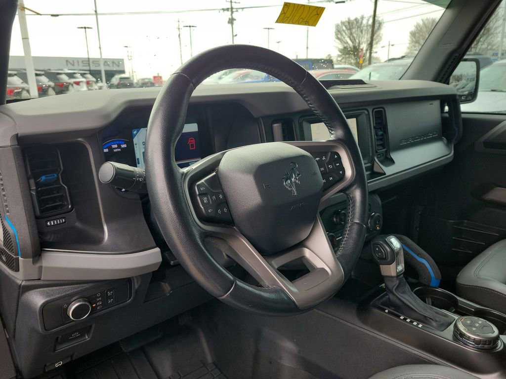 Used 2022 Ford Bronco Black Diamond image 18