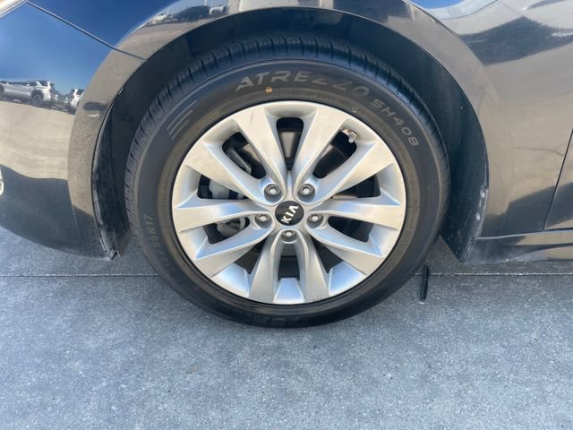 Used 2018 Kia Optima LX w/ 17" Alloy Wheels Package FWD image 29