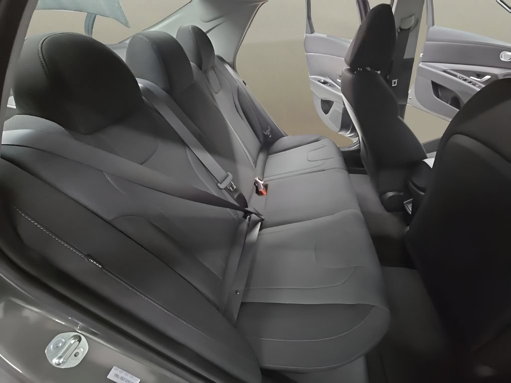 New 2026 Hyundai Elantra SE FWD image 36