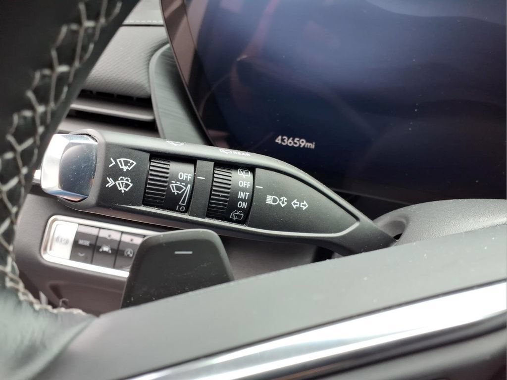 Used 2024 Buick Envision Preferred AWD/4WD image 18