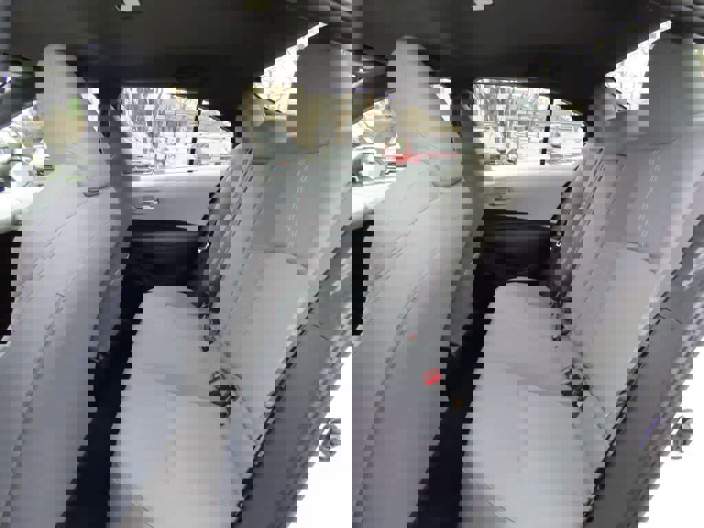 Used 2021 Toyota Corolla SE w/ Carpet Mat Package (TMS) image 13