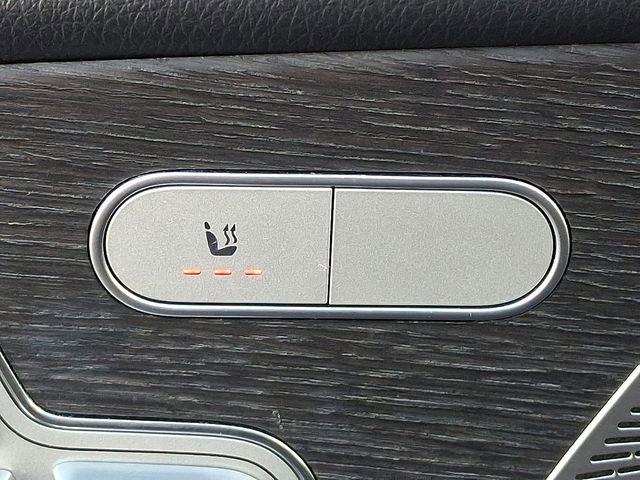 Used 2022 Mercedes-Benz GLE 350 4MATIC w/ Premium Package image 32