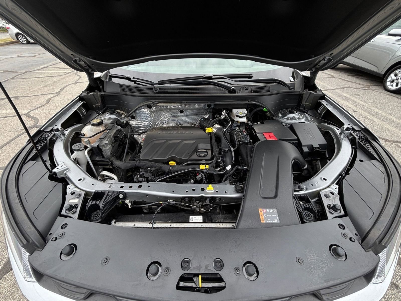 Used 2025 Chevrolet Trax LT w/ LT Convenience Package FWD image 32