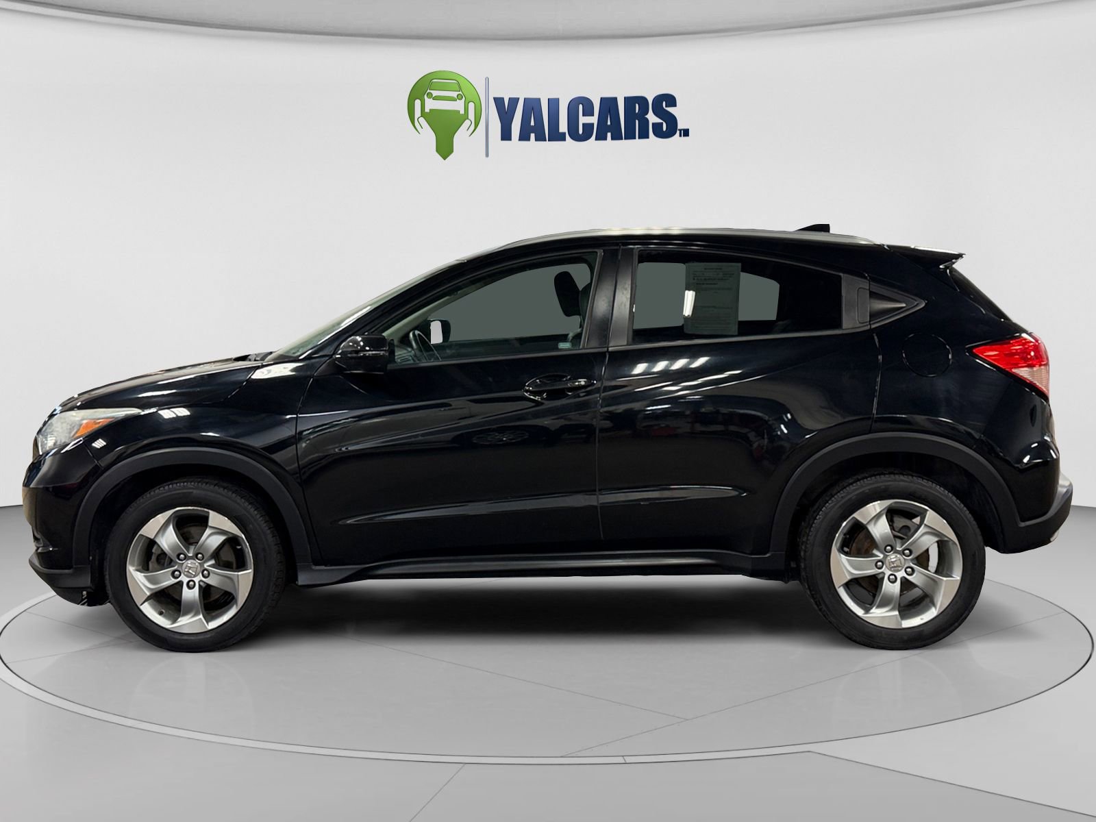 Used 2017 Honda HR-V EX-L image 2