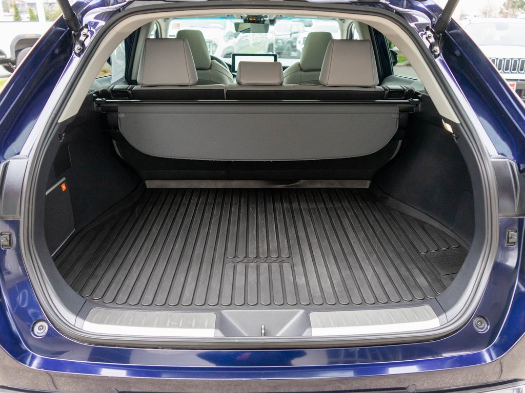 Used 2024 Toyota Venza Limited image 32