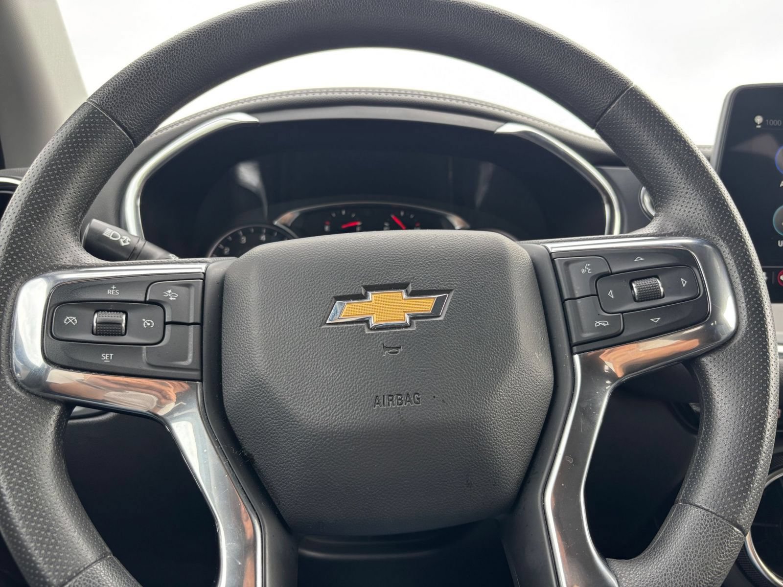 Used 2025 Chevrolet Blazer LT FWD image 29