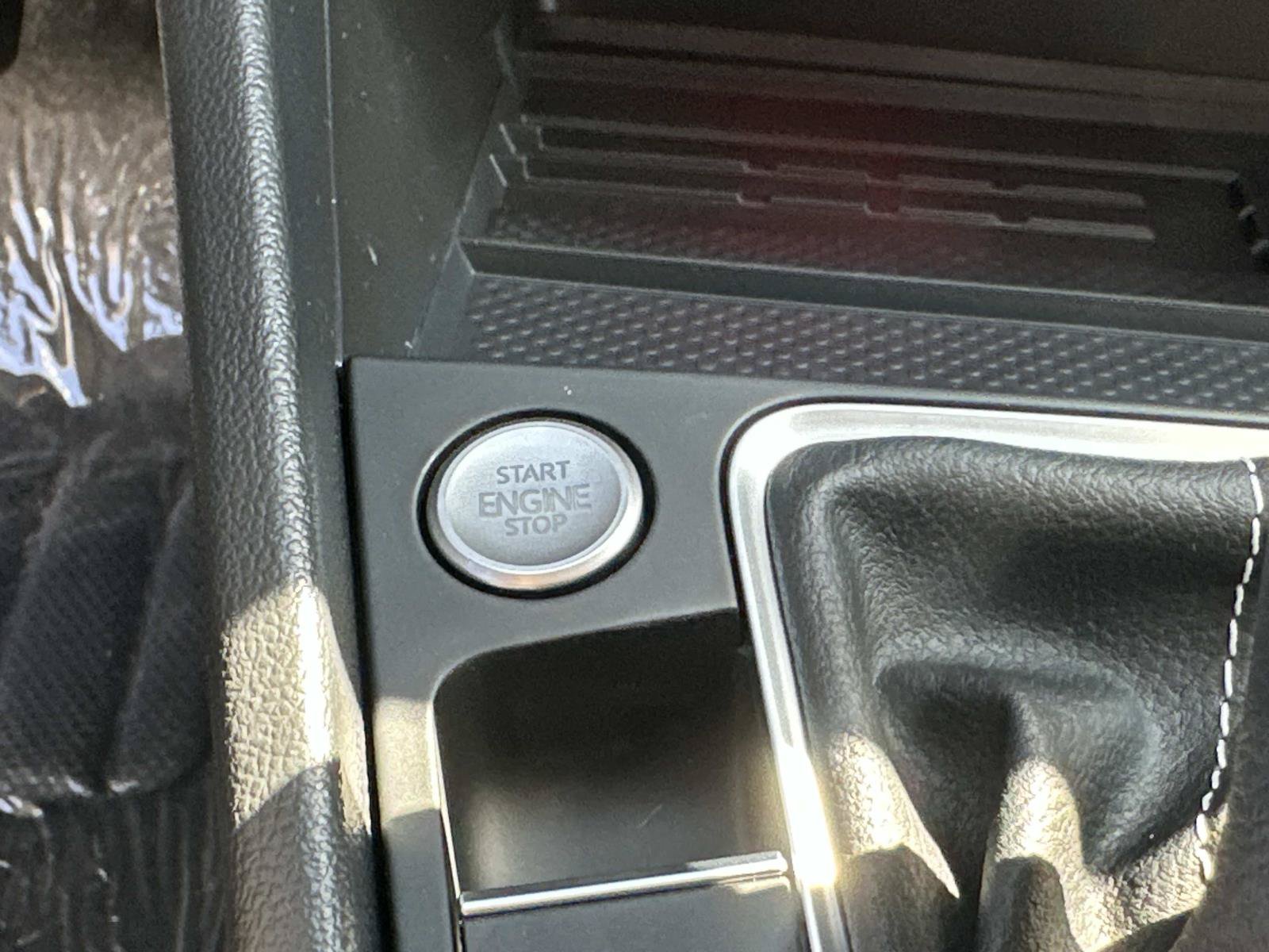 New 2027 Volkswagen Jetta SEL FWD image 19