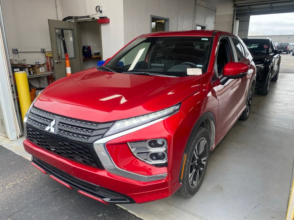 Used 2024 Mitsubishi Eclipse Cross SEL AWD/4WD image 2