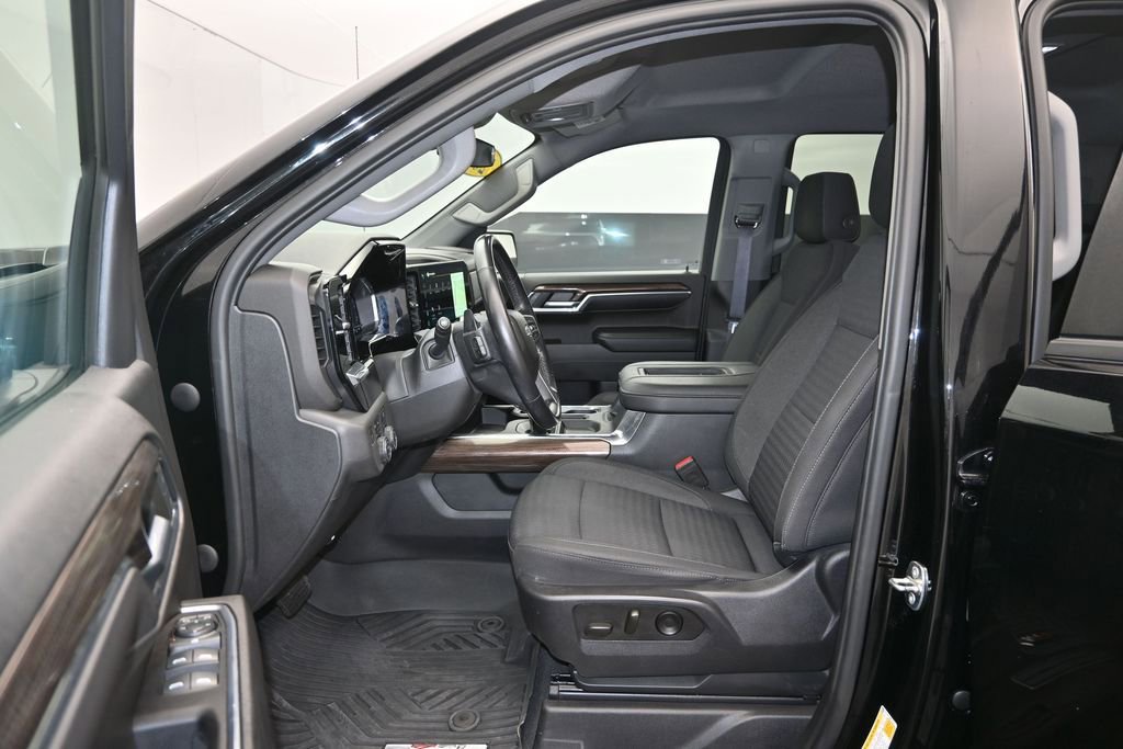 Used 2022 Chevrolet Silverado 1500 LT Trail Boss AWD/4WD image 11