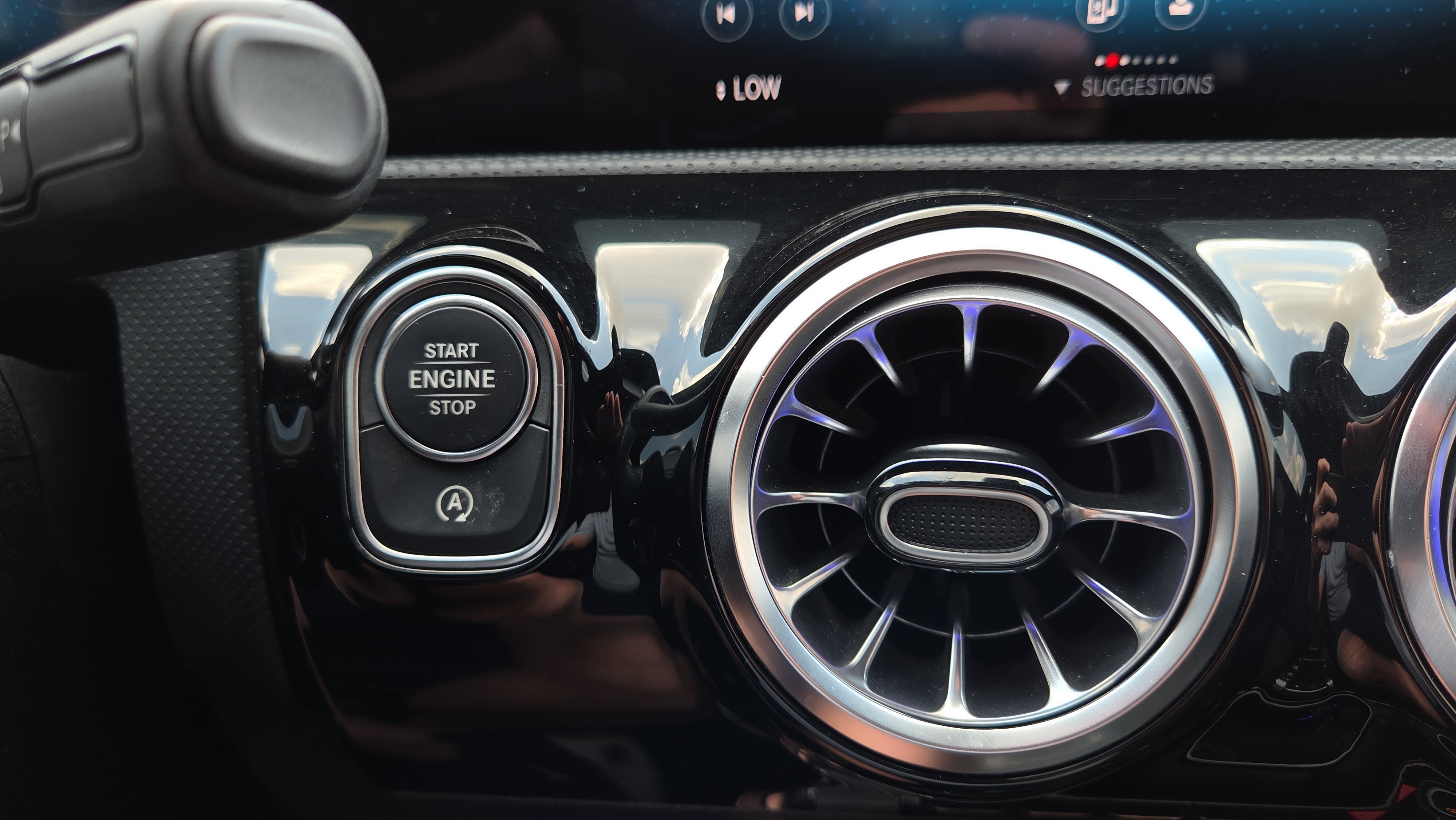 Used 2023 Mercedes-Benz CLA 250 image 29