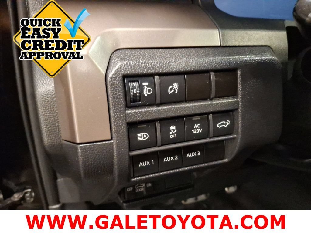 Used 2024 Toyota Tacoma TRD Sport w/ TRD Sport Premium Package AWD/4WD image 19