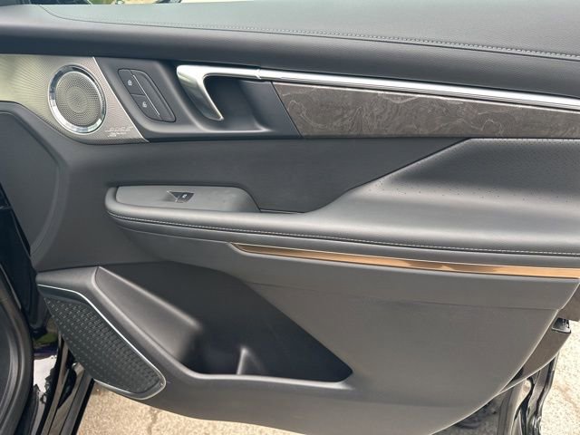Used 2025 Buick Enclave Avenir AWD/4WD image 44
