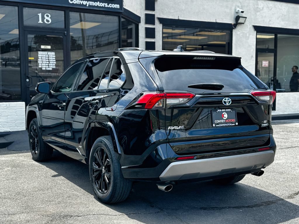 Used 2022 Toyota RAV4 SE w/ Convenience Package AWD/4WD image 6