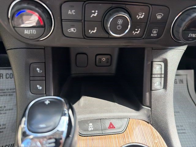 Used 2019 GMC Acadia SLE w/ Driver Alert Package I FWD image 29