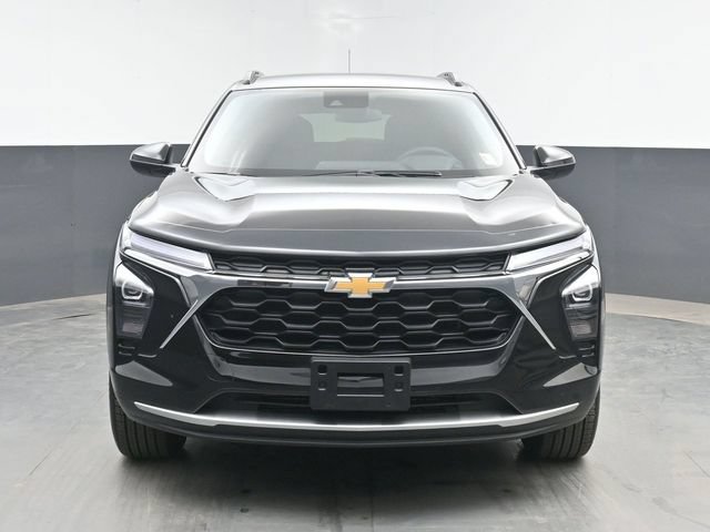 Used 2026 Chevrolet Trax LT w/ Driver Confidence Package FWD image 3